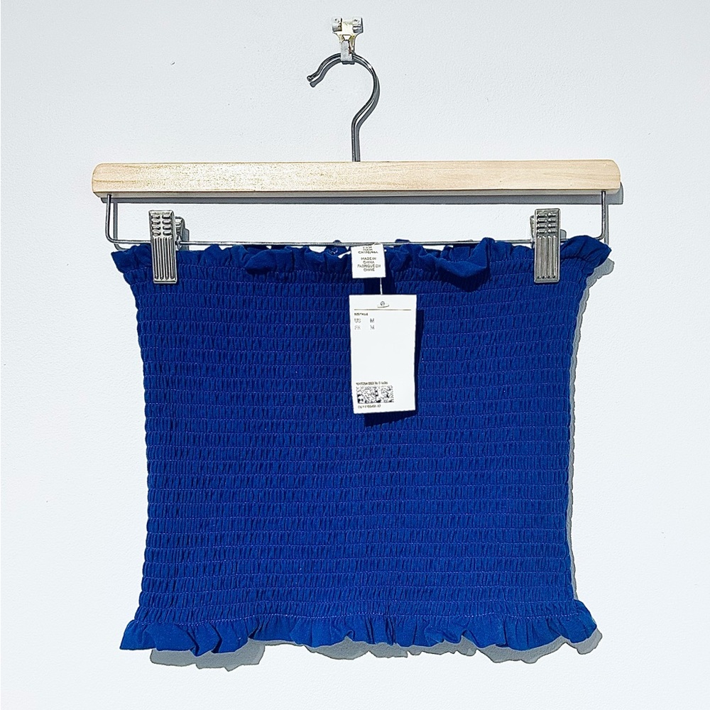 🍒 2/$15  NWT H&M smocked crop tube top (electric blue)